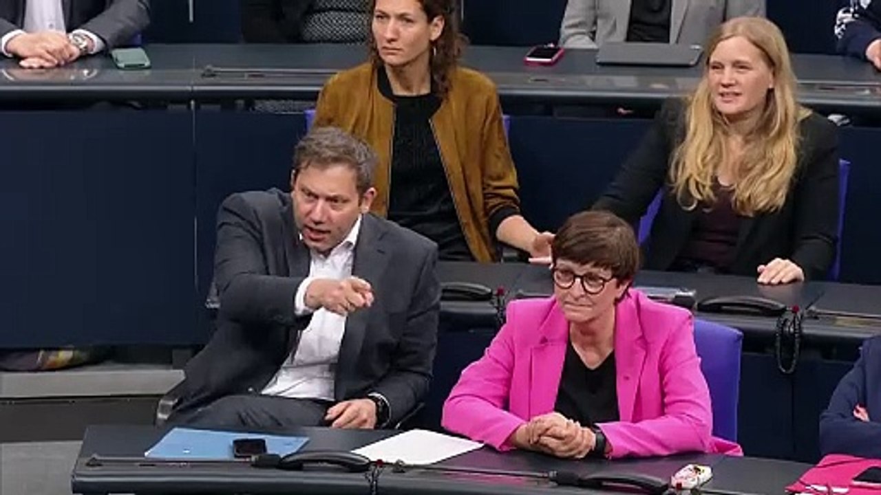 Mit AfD-Hilfe: Unions-Antrag zur Asylpolitik im Bundestag angenommen