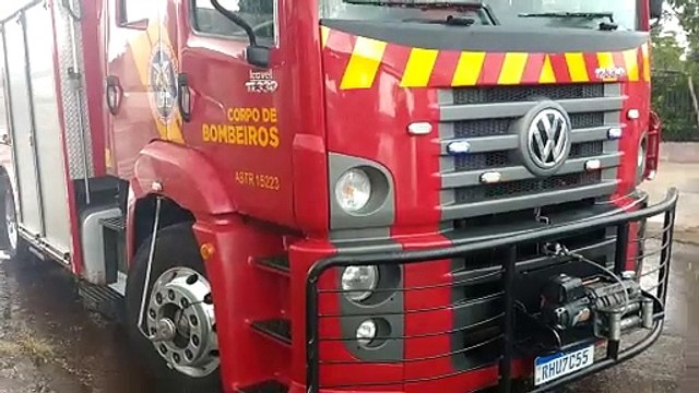 Cobra assusta moradores e mobiliza Corpo de Bombeiros no Cascavel Velho