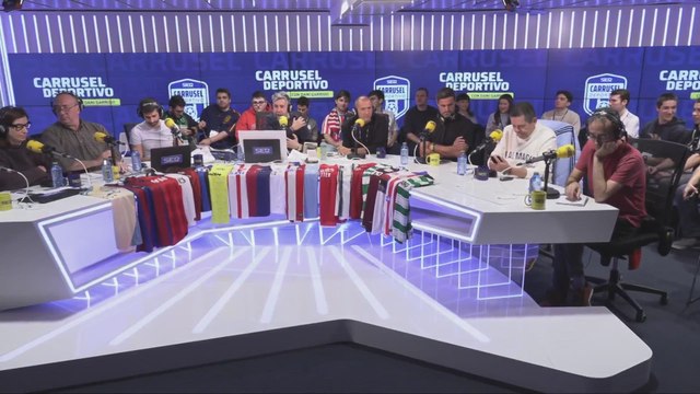 Es un día de Reyes Magos para los que amamos el fútbol : el inicio de Dani Garrido en el 'Carrusel' de un día histórico para la radio