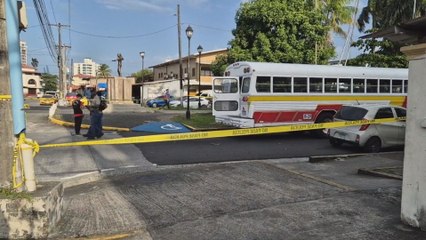 Asesinan a un hombre dentro de un autobús en Colón