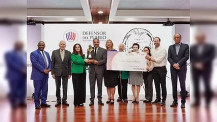 Defensor del Pueblo entrega Premio Julio Ibarra Ríos