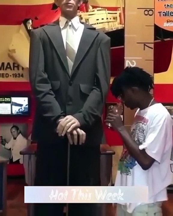 WHAAT! Playboi Carti proves to everyone that he can really skate 20171228