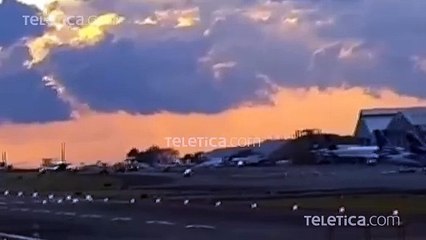 ext-Avión carguero con sobrecalentamiento en turbina aterriza de emergencia-290125