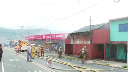 tn7-Video: Taller de Barrio Cuba fue consumido por las llamas-290125