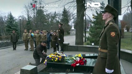 زيلينسكي يحيي ذكرى الجنود الذين تصدوا للهجوم البلشفي في يناير 1918