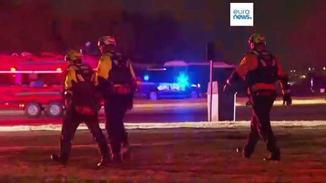 American Airlines jet collides with army helicopter while landing in Washington, death toll unknown