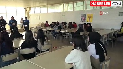 Polis, Tekstil Sektöründeki Çalışanları Bilgilendirdi