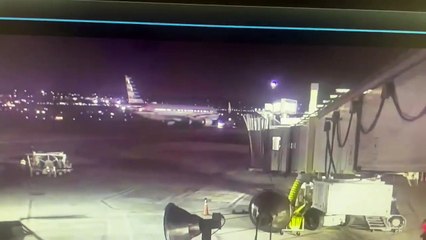 Incidente aereo a Washington ripreso dalla webcam