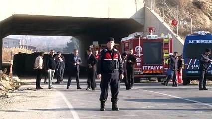 Denizli’de cam fabrikası işçilerini taşıyan minibüs devrildi: Ölü ve yaralılar var