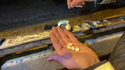 Pendik’te otomobilin altına gizlenmiş şeker kutularından kokain çıktı, şüpheli tutuklandı