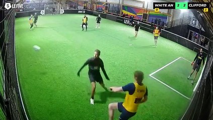 WHITE AND CASE - CLIFFORD CHANCE 29/01 à 21:37 - Football Terrain 1 (LeFive P18)