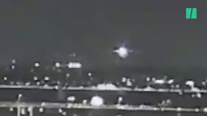 Así ha sido el momento en el que un avión con 64 pasajeros se ha estrellado contra un helicóptero en Washington DC