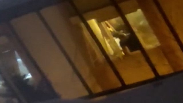 Komşusunu bıçakla tehdit etti