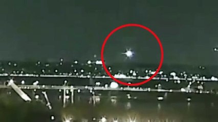 Usa, lo scontro in volo e poi l'esplosione: l'incidente tra l'aereo e l'elicottero