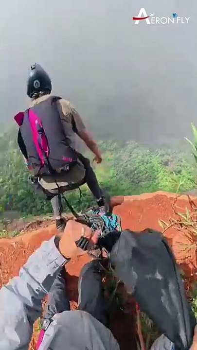Talk about suspense! 🎢 Watch as the rope snaps during the heart-stopping attempt! You won’t believe what happens next! 🎥 | AeronFly | Make Your Safar Suhana