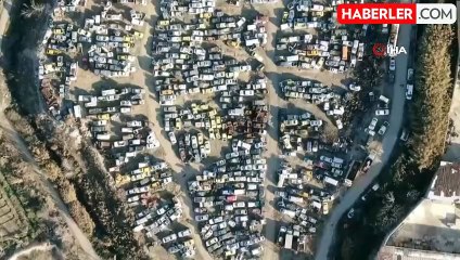 Esad Rejimi'nin El Koyduğu Araçlar Çürümeye T terk Edildi