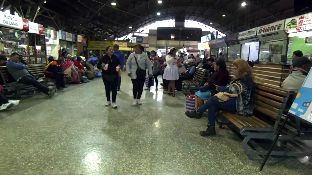 Transportistas de Quillacollo en paro indefinido exigiendo incremento de pasajes