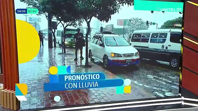 Derrumbes en vía antigua complican el tránsito en la carretera Santa Cruz-Cochabamba