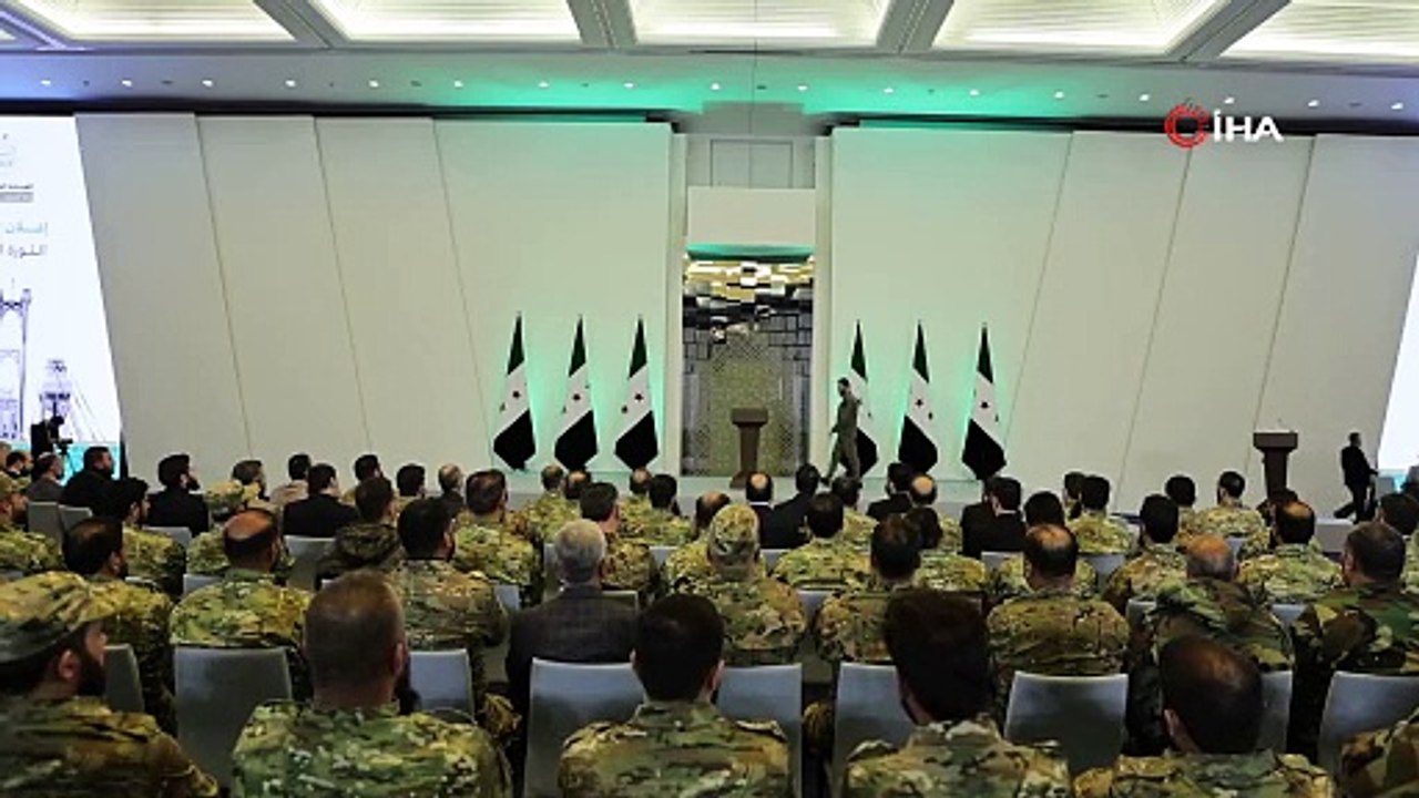 Ahmed Şara Suriye'de resmen Esad'ın koltuğunda!