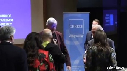 Stephen Fry: "Londra deve restituire i marmi del Partenone"