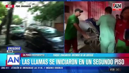El dramático rescate de un bebé en un incendio en Parque Chacabuco