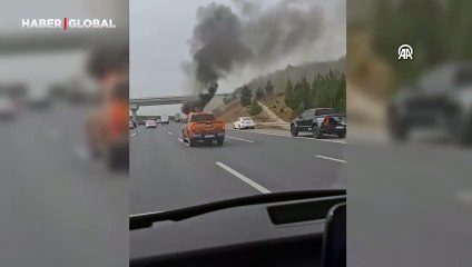 Yer Sancaktepe: Kuzey Marmara Otoyolu'ndaki yangın kamerada