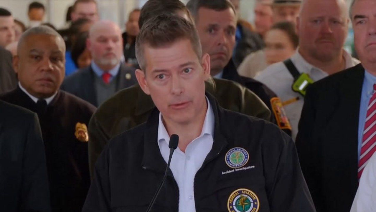 Officials say US has 'safest airspace in world' after American Airlines plane and military helicopter crash