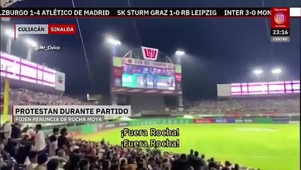 Afición en Culiacán protesta contra Rubén Rocha durante la final de béisbol