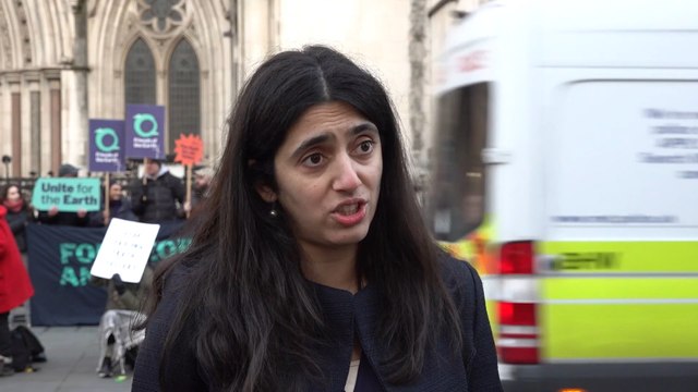 Protests during first day of sentencing appeals for climate protesters in London