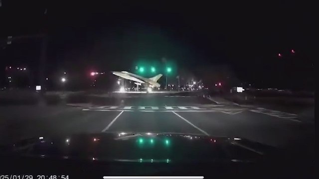 Couple captures Black Hawk and AA flight collision near D.C., leading to mass casualties