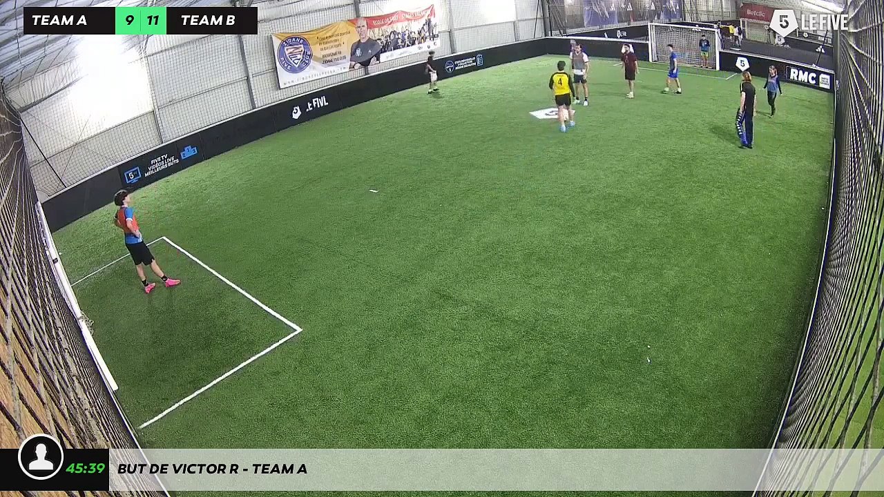 But de Victor R - Team A