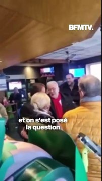 On a cru que c'était un sosie : Emmanuel Macron en visite surprise dans un bar à Hirson, dans l'Aisne