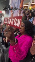 "Valeu a pena". Homem de 60 anos termina licenciatura em honra da mãe