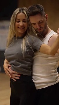 Flavia Mihasan - 16-17.01.2025 \ La Nicoleta El Rahman:păr.Tenis,plozii. \Acasă și în oraș,cu Dan Rima,dansând, filmând reels și reclamă Pepco, Bekkin.La masă cu Dănuț. Acasă,în living,cu boracii.