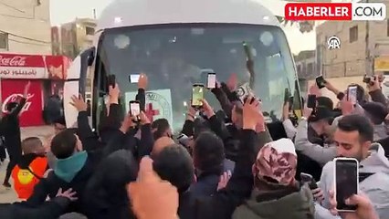 İsrail, Gazze'de varılan anlaşmanın üçüncü turunda 110 Filistinli tutukluyu serbest bıraktı