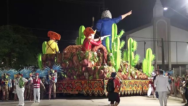 BASTIDORES DA FOLIA: confira como está o preparo da Escola de Samba X-9 para o Carnaval 2025