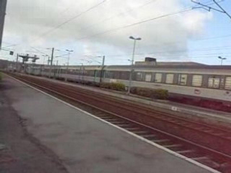 départ d'une um de bb 67586 fret et bb 67614 en voyage