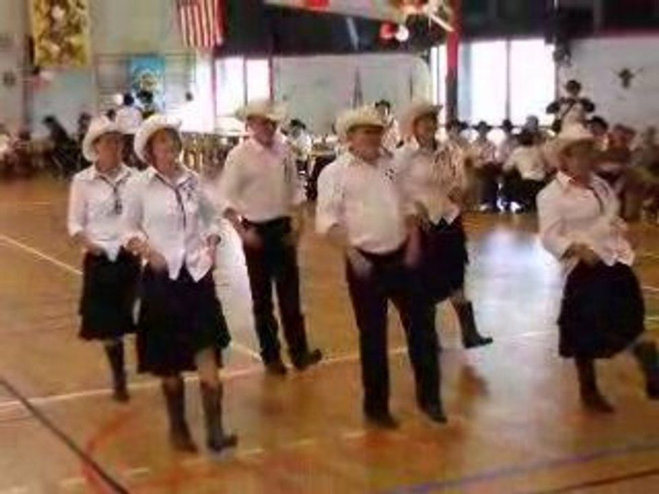Festival de danse country à Saint-Léger-du-Bourg-Denis