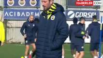 Kadrodan çıkarıldı: Fenerbahçe'de maça dakikalar kala şok sakatlık