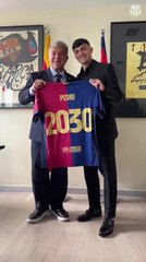 Pedri renueva con el Barça hasta 2030