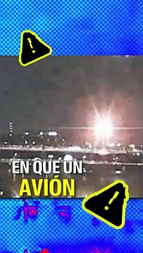 Un avión de American Airlines chocó con un helicóptero militar y ambos cayeron al río Potomac.