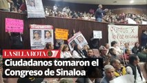 Ciudadanos vestidos de blanco tomaron el Congreso de Sinaloa