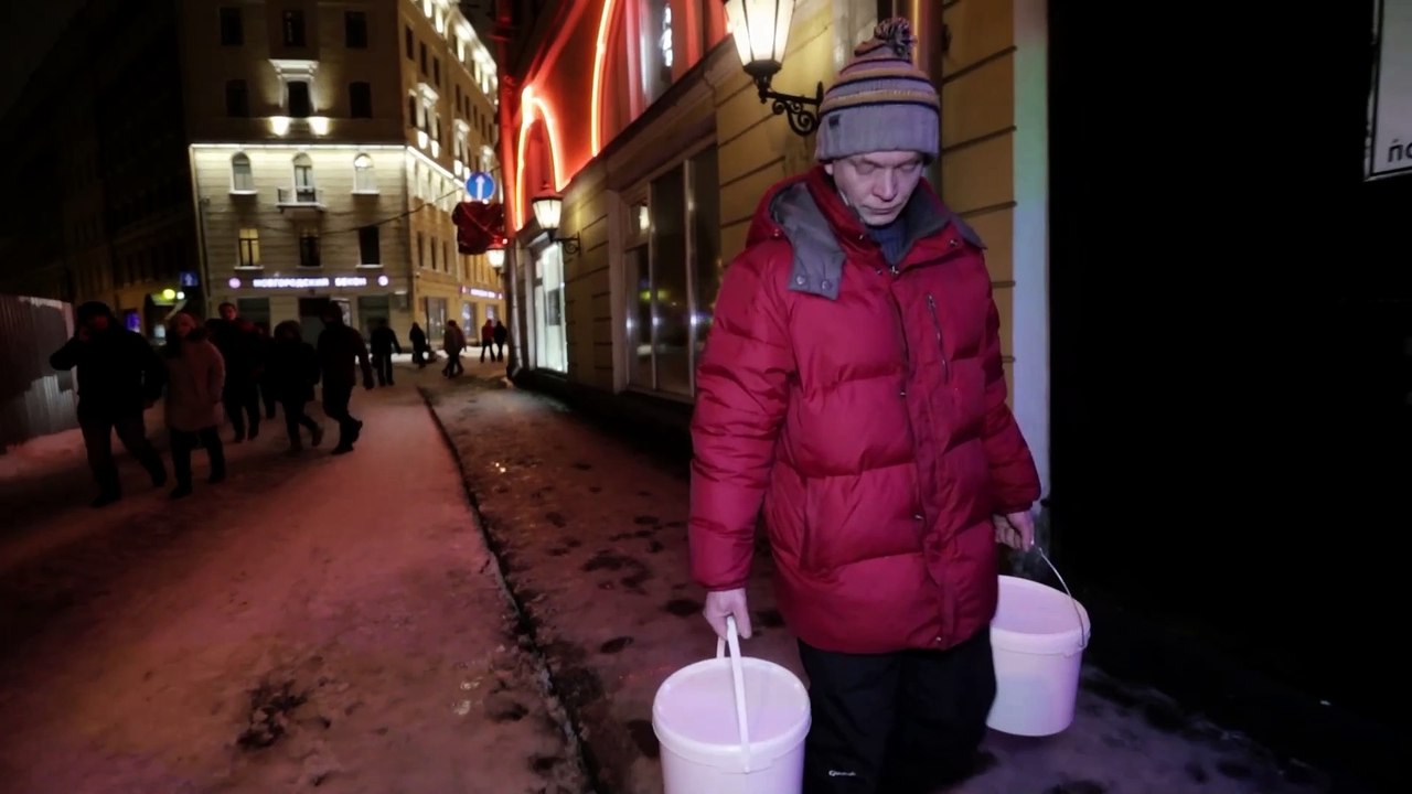 Der Nachtbus: Essen auf Rädern für Obdachlose