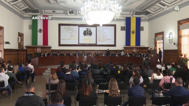 Activistas se manifiestan en cabildo y exigen eliminar corridas de toros en Gdl