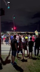 Moradores da Granja Modelo, no Riacho Fundo, protestam contra demolições