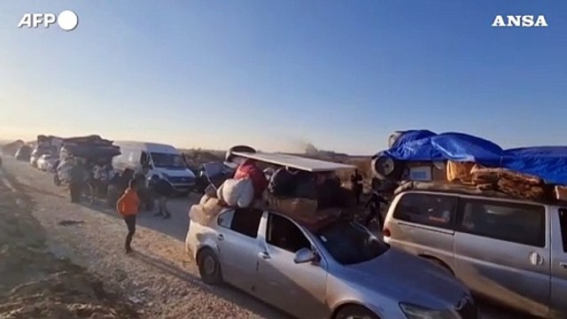 Gaza, migliaia di palestinesi in viaggio verso casa
