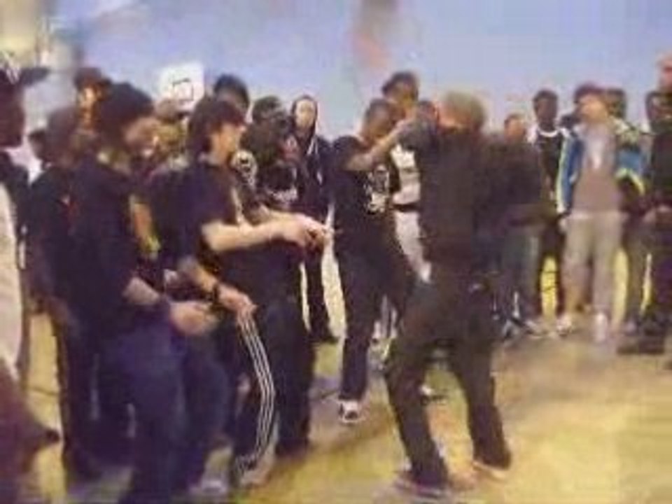 Vertifight / Electro police vs electro street