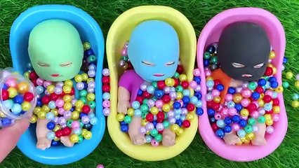 ASMR Satisfying - Color 3 BathTub Mixing Rainbow Candy with Baby - Cutting Video