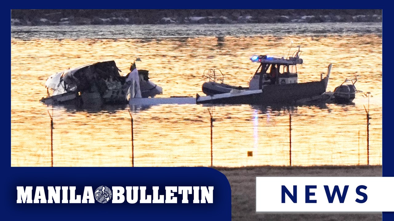 Listen to air traffic controllers and pilots witnessing the immediate aftermath of deadly collision near Washington