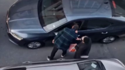 Otomobiliyle ters yöne girdi 'polisim' diyerek tehdit etti!